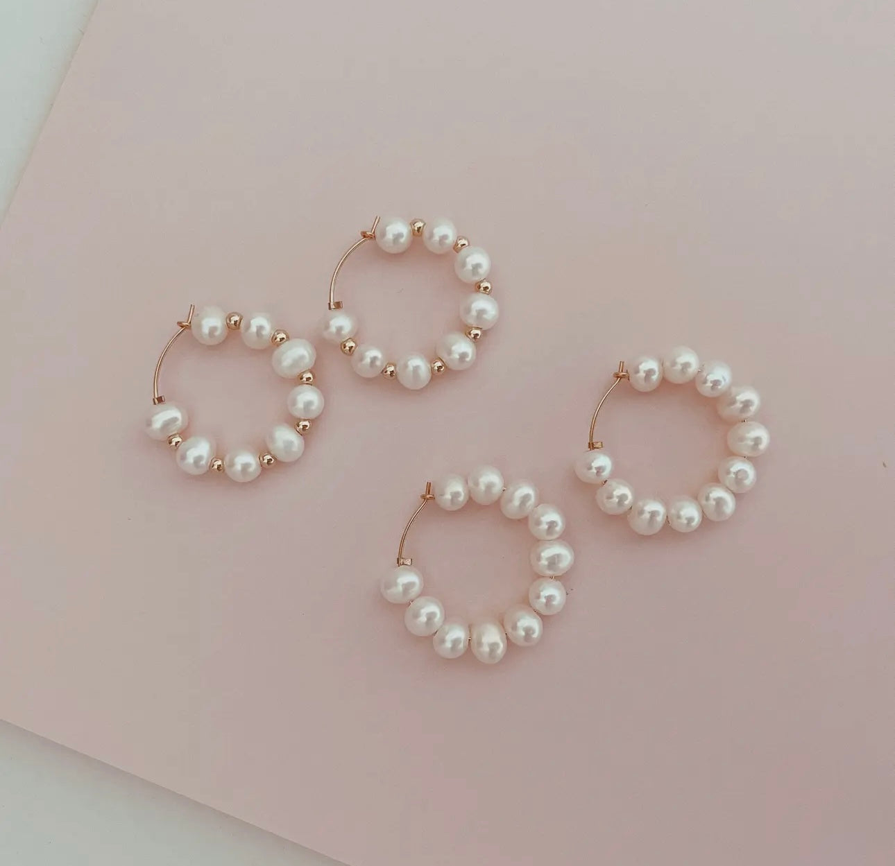 Gossip pearl hoops