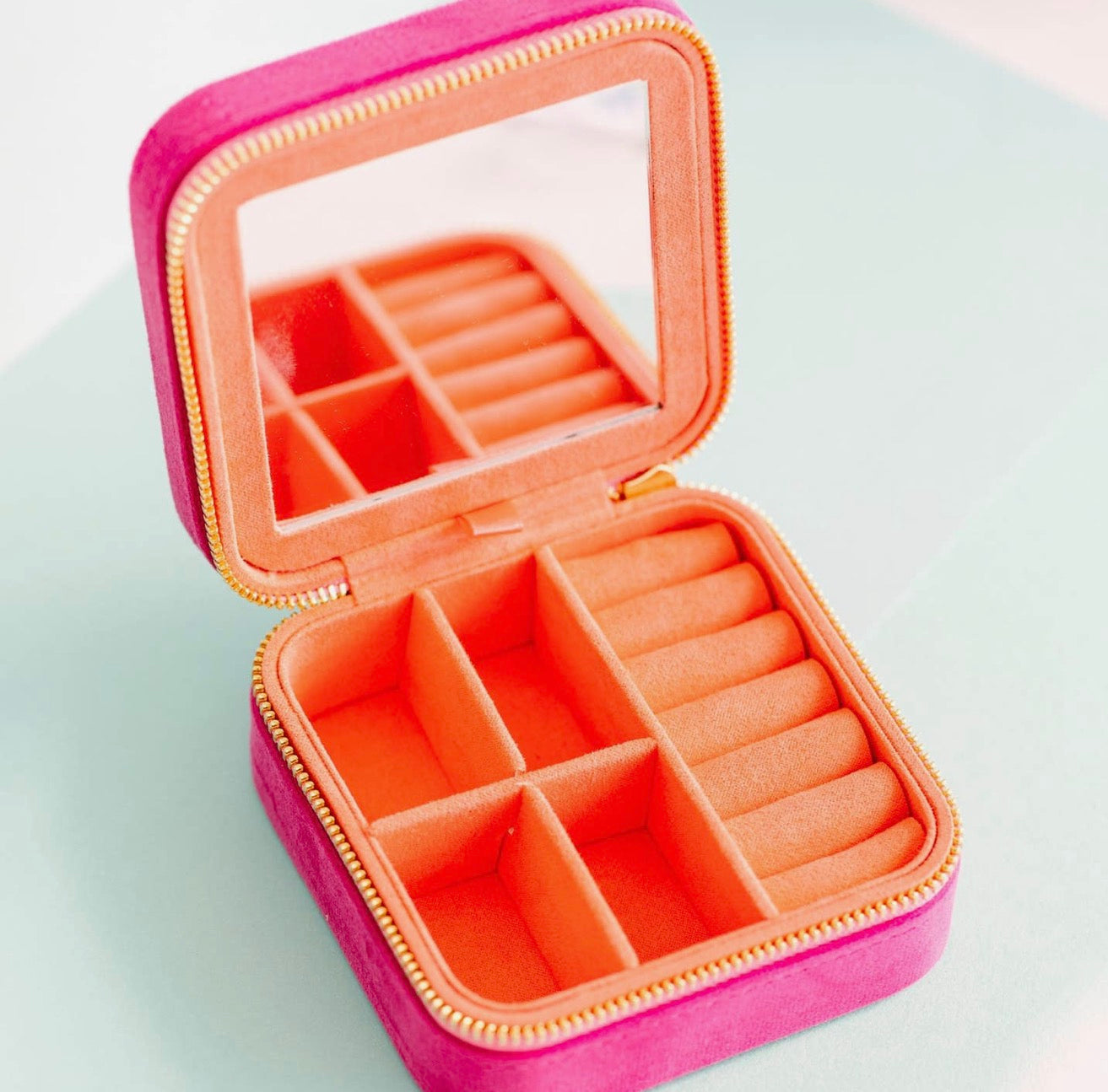 Travel jewelry box