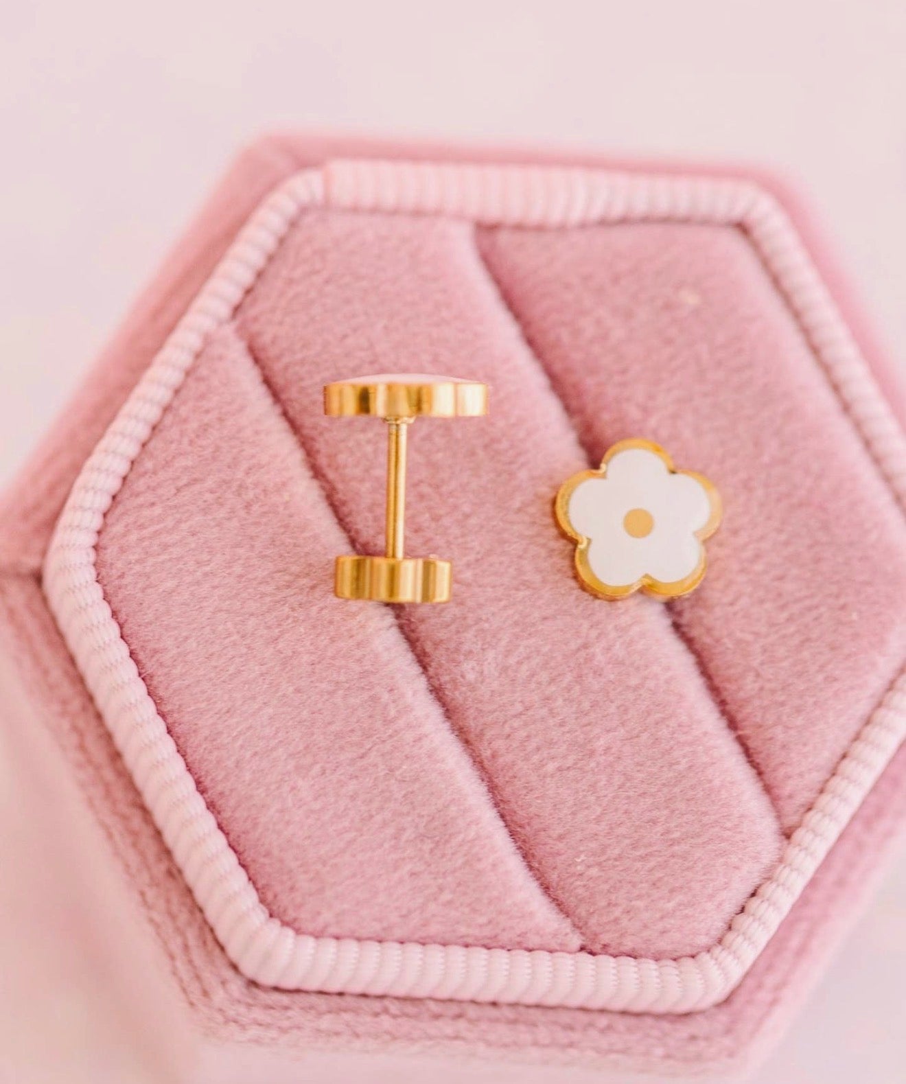 Flat back earrings