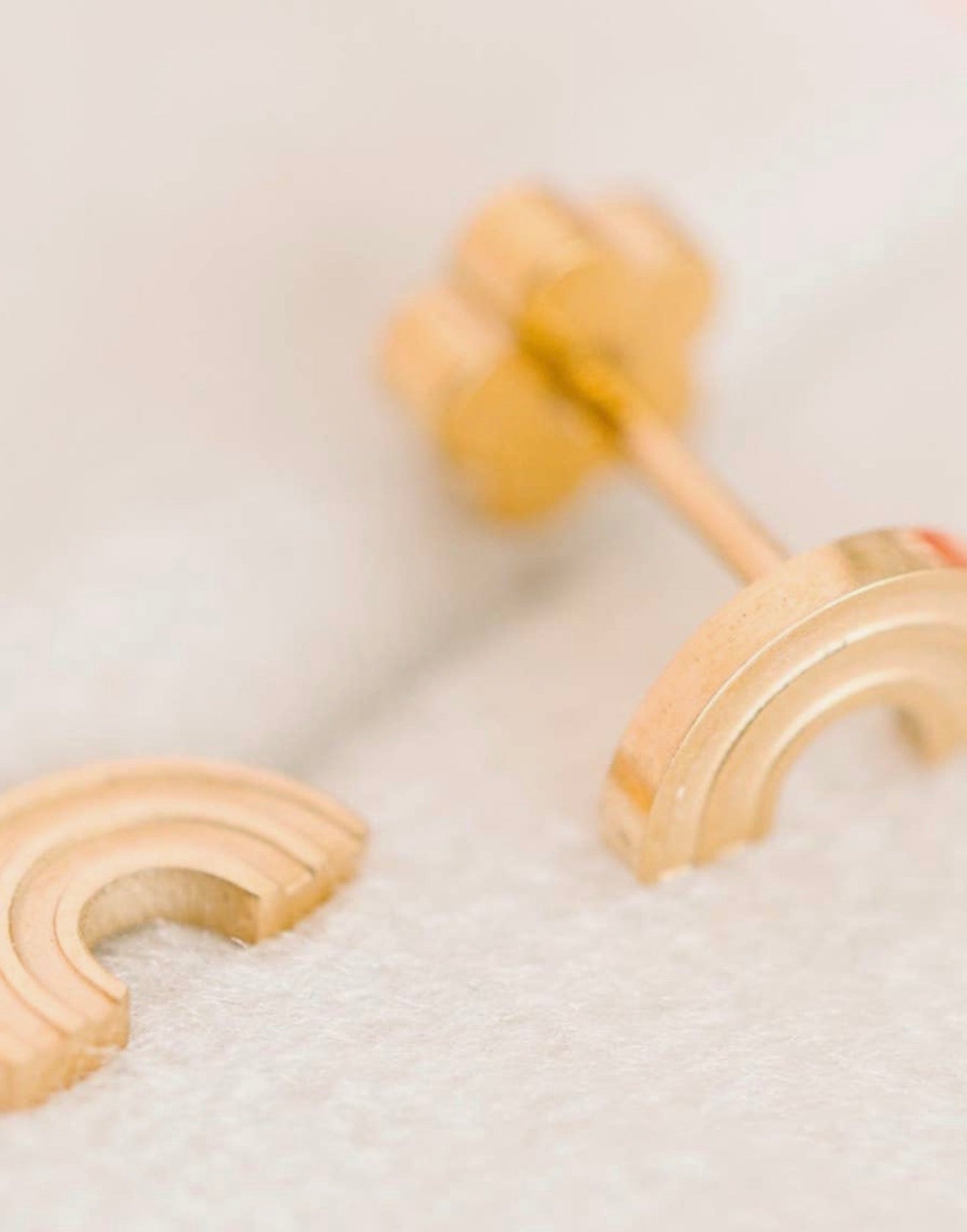 Flat back earrings