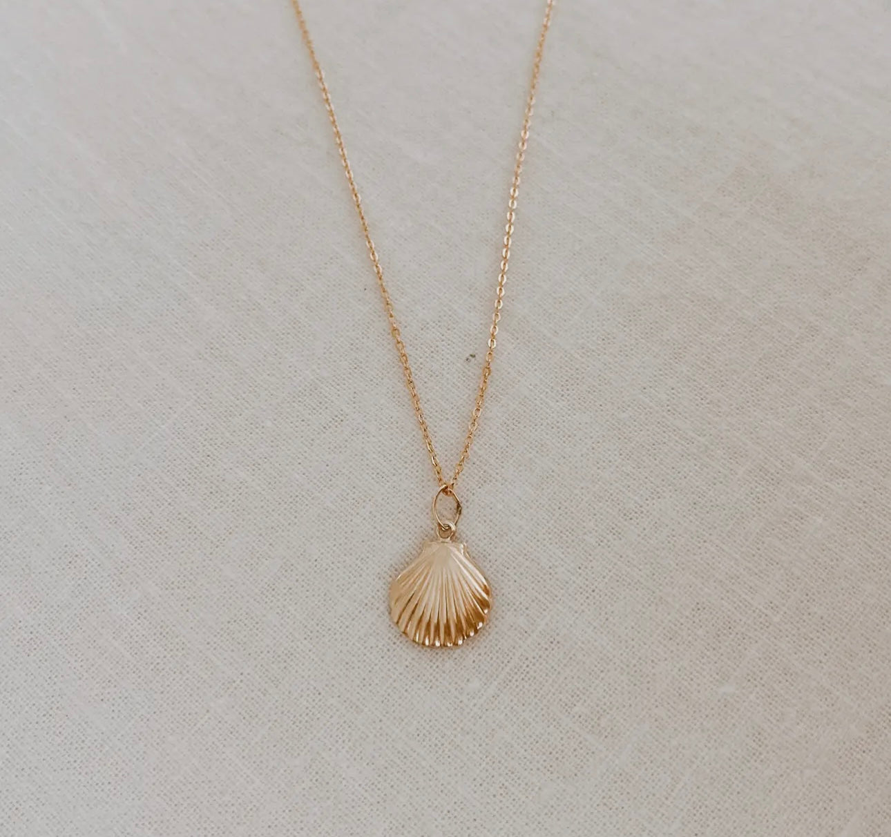 Shelly necklace