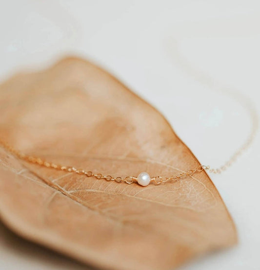 Freshwater pearl necklace